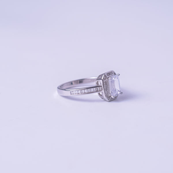 Emerald Halo Luxe Ring